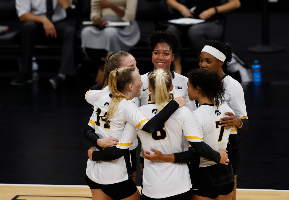 Iowa Hawkeyes middle blocker Amiya Jones (9) against Eastern Illinois Sunday, September 9, 2018 at Carver-Hawkeye Arena. (Brian Ray/hawkeyesports.com)