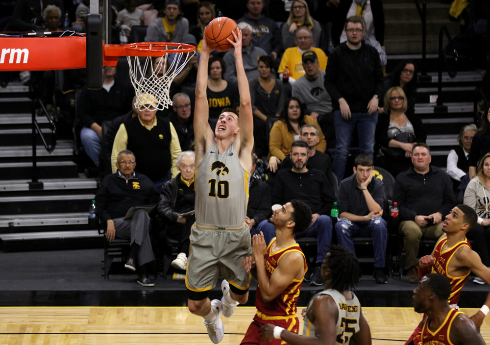 Iowa Hawkeyes guard Joe Wieskamp (10) dunks the ball against the Iowa State Cyclones in the Iowa Corn Cy-Hawk Series Thursday, December 6, 2018 at Carver-Hawkeye Arena. (Brian Ray/hawkeyesports.com)