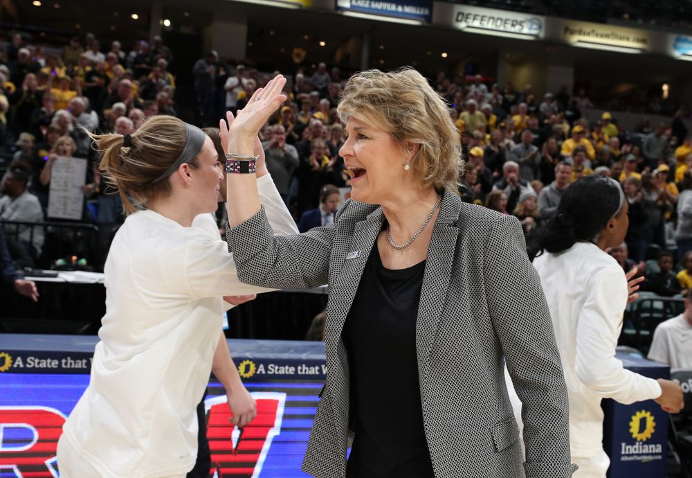 Iowa Hawkeyes head coach Lisa Bluder against the Indiana Hoosiers in the quarterfinals of the Big Ten Tournament Friday, March 8, 2019 at Bankers Life Fieldhouse in Indianapolis, Ind. (Brian Ray/hawkeyesports.com)
