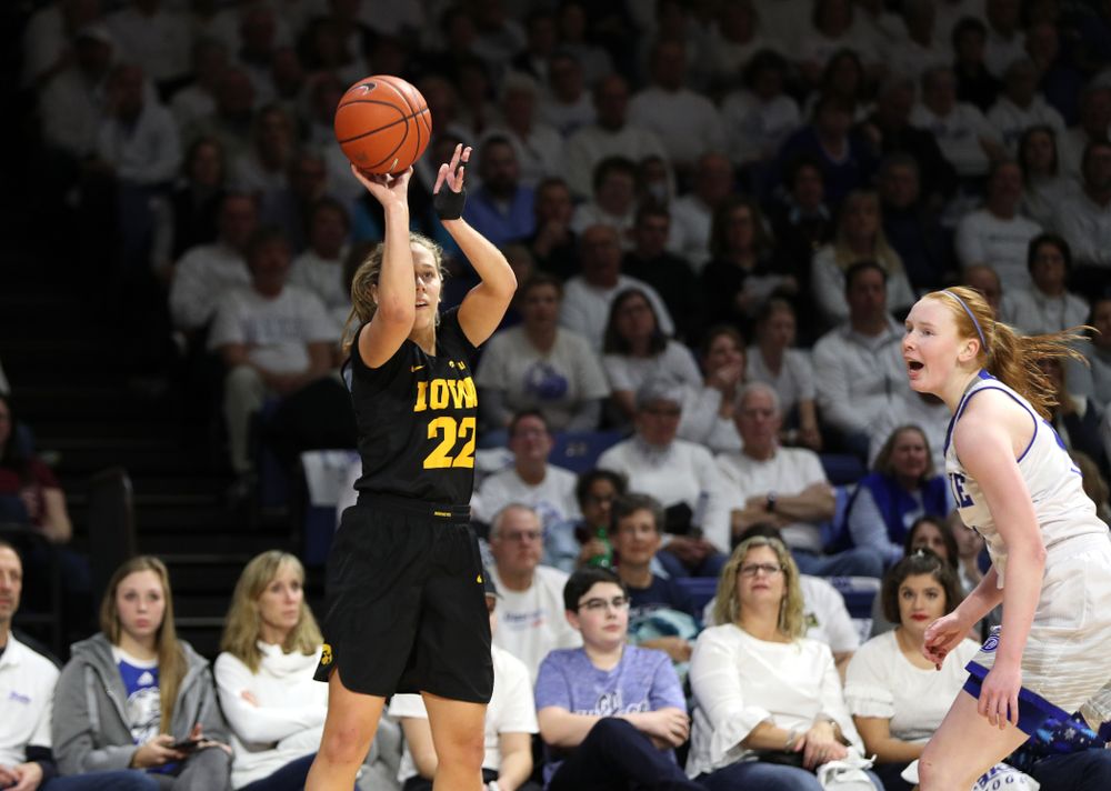 Iowa Hawkeyes guard Kathleen Doyle (22) against the Drake Bulldogs Friday, December 21, 2018 at the Knapp Center in Des Moines. (Brian Ray/hawkeyesports.com)