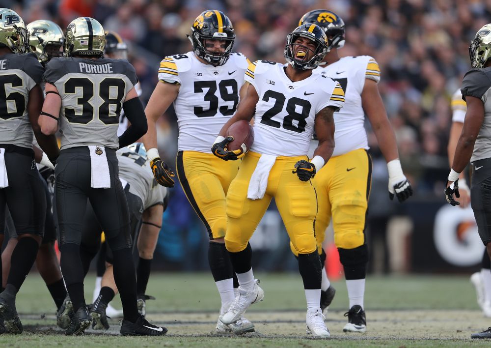 Iowa Hawkeyes running back Toren Young (28) against the Purdue Boilermakers Saturday, November 3, 2018 Ross Ade Stadium in West Lafayette, Ind. (Brian Ray/hawkeyesports.com)