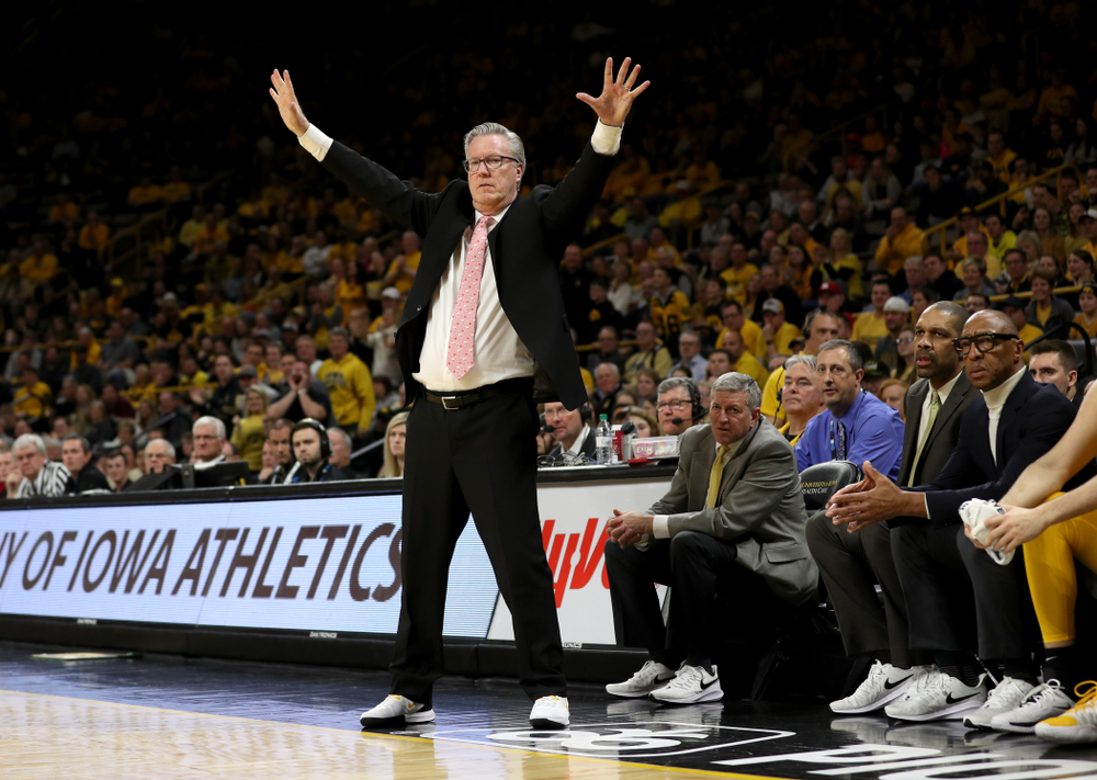 Iowa Hawkeyes head coach Fran McCaffery looks for some defense against the Rutgers Scarlet Knights Wednesday, January 22, 2020 at Carver-Hawkeye Arena. (Brian Ray/hawkeyesports.com)