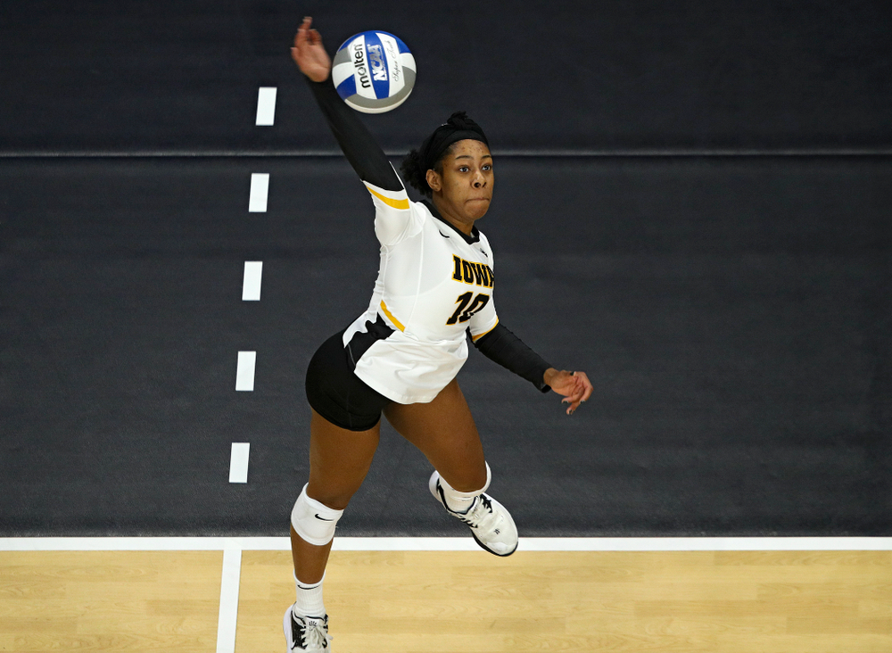 Iowa’s Griere Hughes (10) lines up a shot during the third set of their match at Carver-Hawkeye Arena in Iowa City on Saturday, Nov 30, 2019. (Stephen Mally/hawkeyesports.com)
