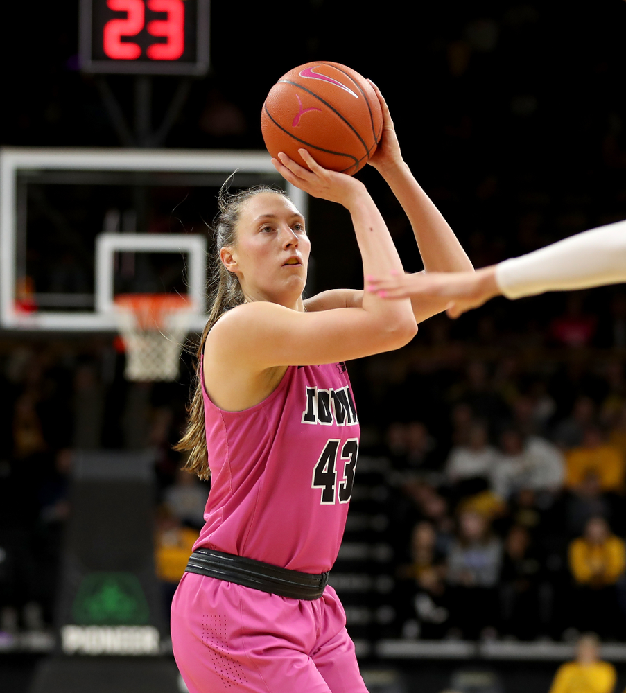 Iowa Hawkeyes forward Amanda Ollinger (43) against the Wisconsin Badgers Sunday, February 16, 2020 at Carver-Hawkeye Arena. (Brian Ray/hawkeyesports.com)