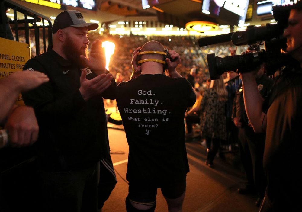 Iowa’s Alex Marinelli wrestles Penn State’s Vincenzo Joseph at 165 pounds Friday, January 31, 2020 at Carver-Hawkeye Arena. (Brian Ray/hawkeyesports.com)