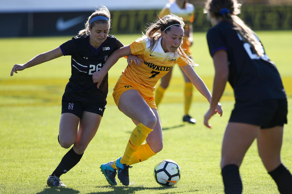 Iowa Hawkeyes forward Skylar Alward (7) dribbles the ball during a game against Northwestern at the Iowa Soccer Complex on October 21, 2018. (Tork Mason/hawkeyesports.com)