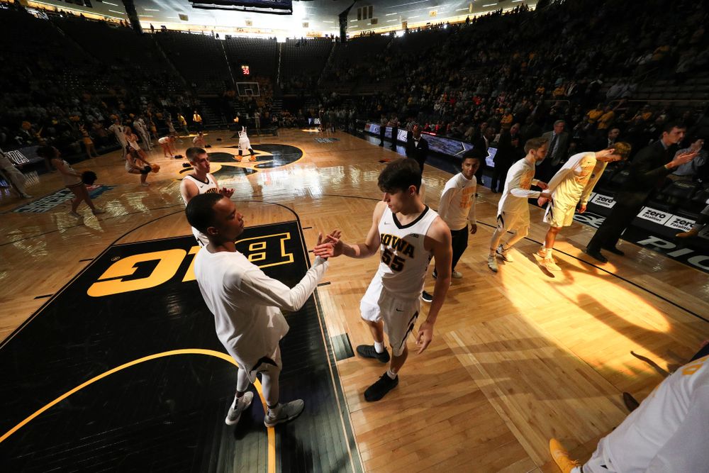 Iowa Hawkeyes guard Maishe Dailey (1) and forward Luka Garza (55) against UW Green Bay Sunday, November 11, 2018 at Carver-Hawkeye Arena. (Brian Ray/hawkeyesports.com)