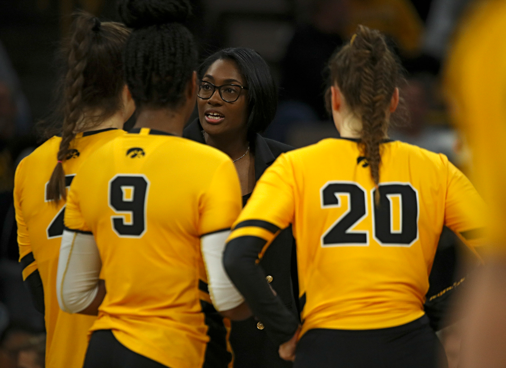Iowa head coach Vicki Brown talks with her players during a timeout in the first set of their match at Carver-Hawkeye Arena in Iowa City on Friday, Nov 29, 2019. (Stephen Mally/hawkeyesports.com)