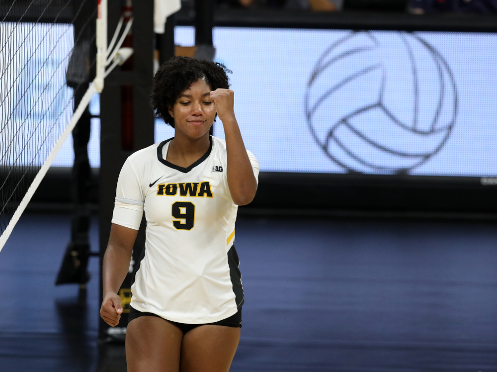 Iowa Hawkeyes middle blocker Amiya Jones (9) against the Northwestern Wildcats Wednesday, October 24, 2018 at Carver-Hawkeye Arena. (Brian Ray/hawkeyesports.com)