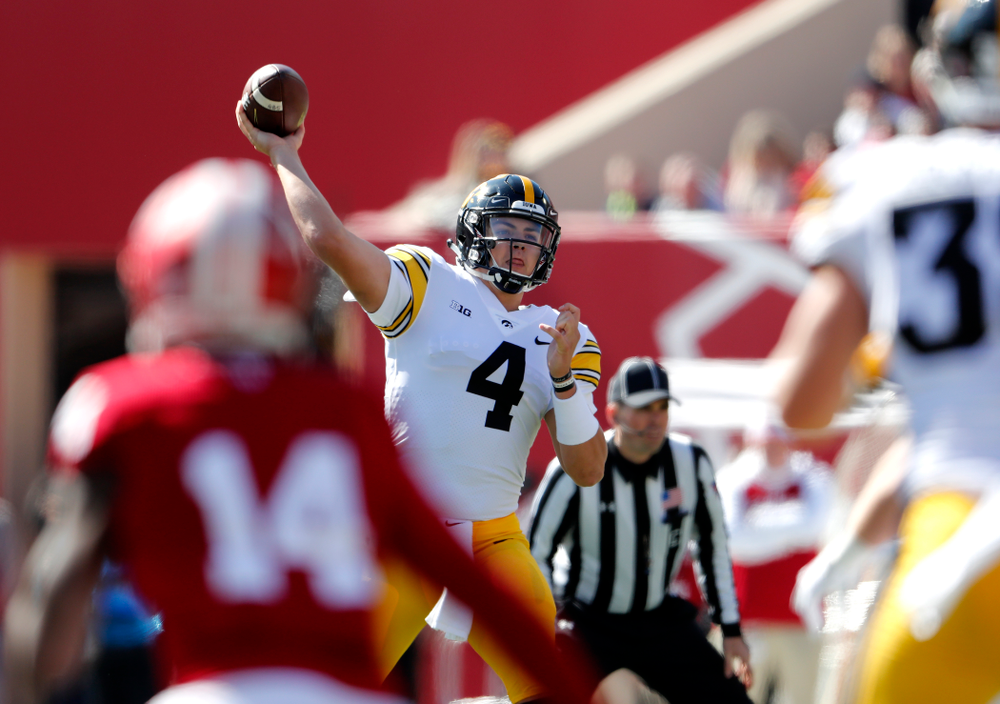 Iowa Hawkeyes quarterback Nate Stanley (4) against the Indiana Hoosiers Saturday, October 13, 2018 at Memorial Stadium, in Bloomington, Ind. (Brian Ray/hawkeyesports.com)