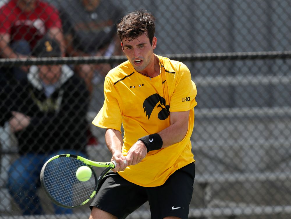 Josh Silverstein against Northwestern in the first round of the 2018 Big Ten Men's Tennis Tournament Thursday, April 26, 2018 at the Hawkeye Tennis and Recreation Complex. (Brian Ray/hawkeyesports.com)