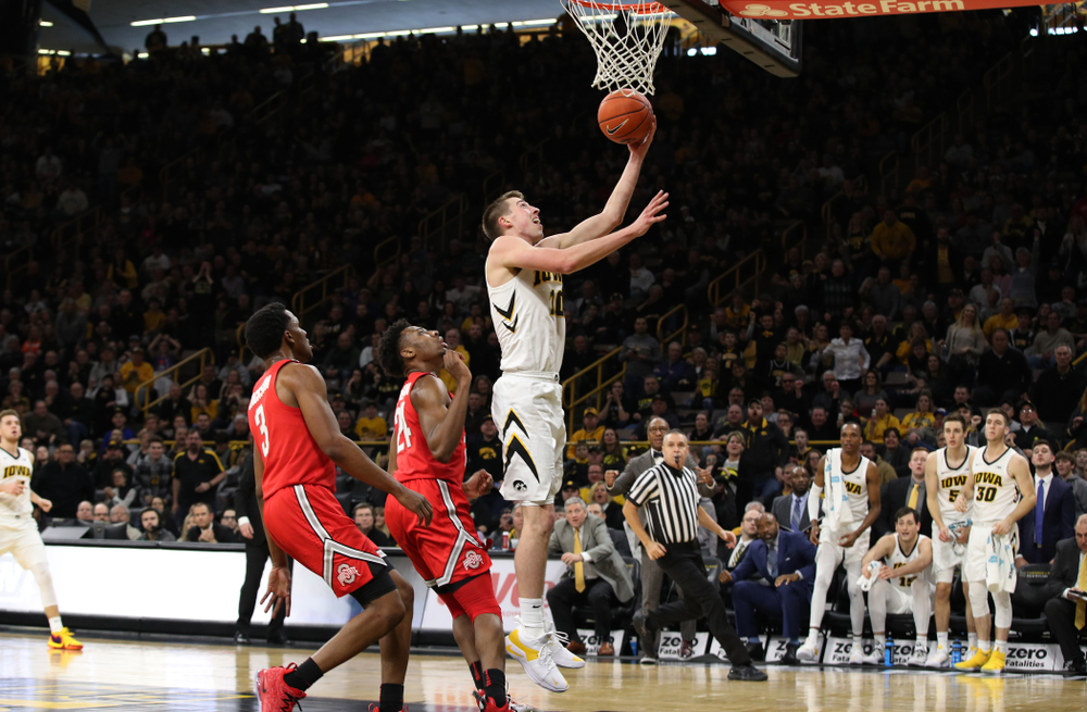Iowa Hawkeyes guard Joe Wieskamp (10) against the Ohio State Buckeyes Saturday, January 12, 2019 at Carver-Hawkeye Arena. (Brian Ray/hawkeyesports.com)