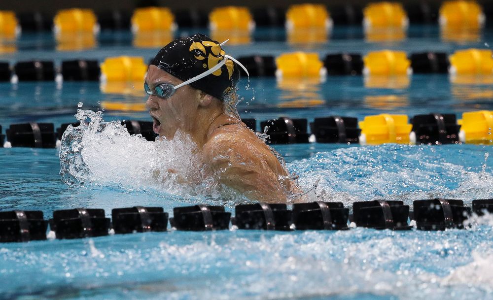 Iowa's Devin Jacobs competes in the 400-yard individual medley during a meet against Michigan and Denver at the Campus Recreation and Wellness Center on November 3, 2018. (Tork Mason/hawkeyesports.com)