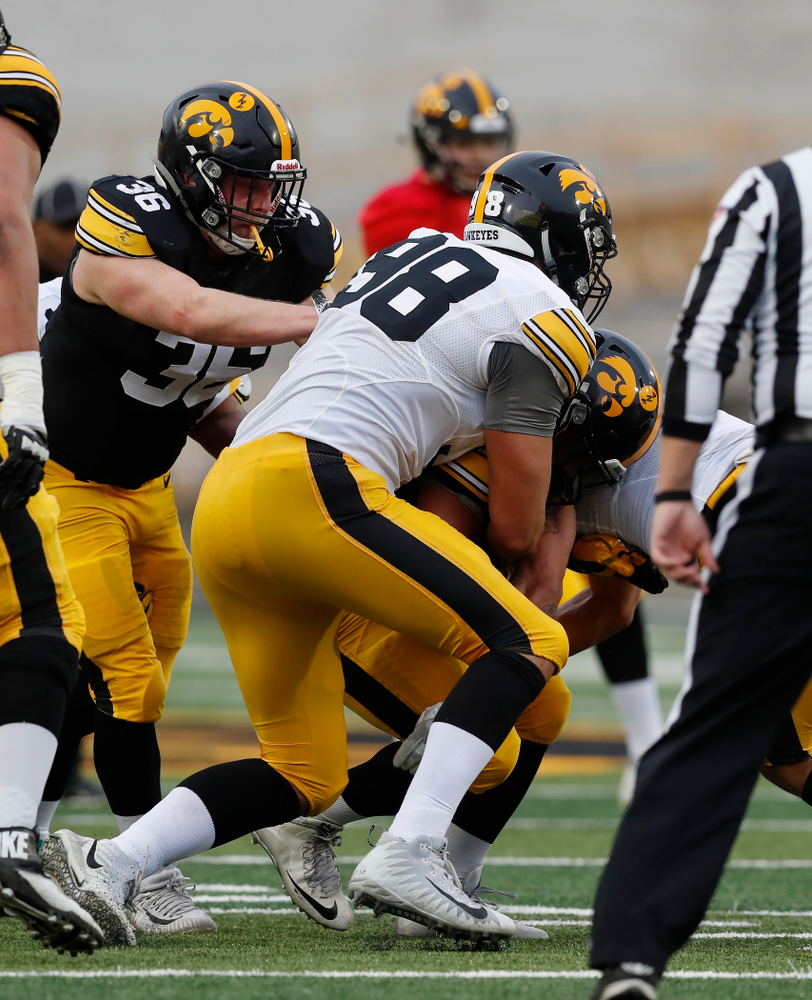Iowa Hawkeyes defensive end Anthony Nelson (98) during the final spring practice Friday, April 20, 2018 at Kinnick Stadium. (Brian Ray/hawkeyesports.com)