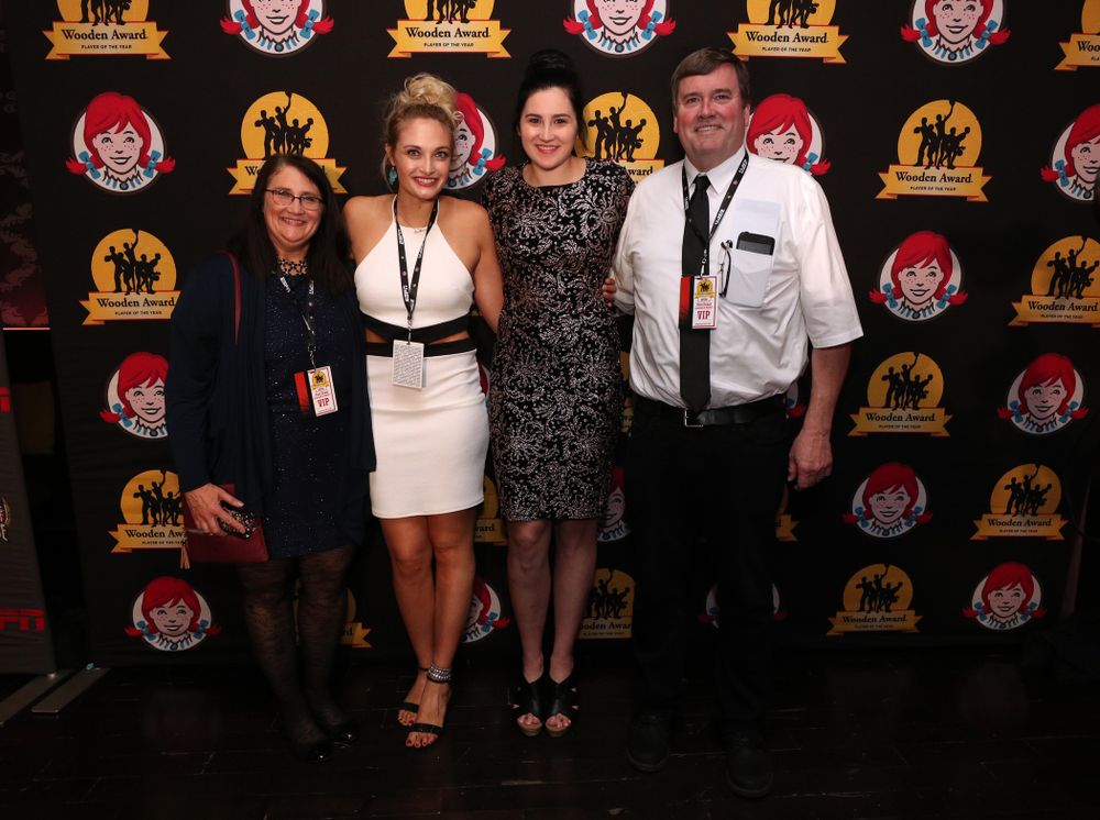 Iowa Hawkeyes forward Megan Gustafson (10) and her sister family before the ESPN College Basketball Awards show Friday, April 12, 2019 at The Novo at LA Live. (Brian Ray/hawkeyesports.com)