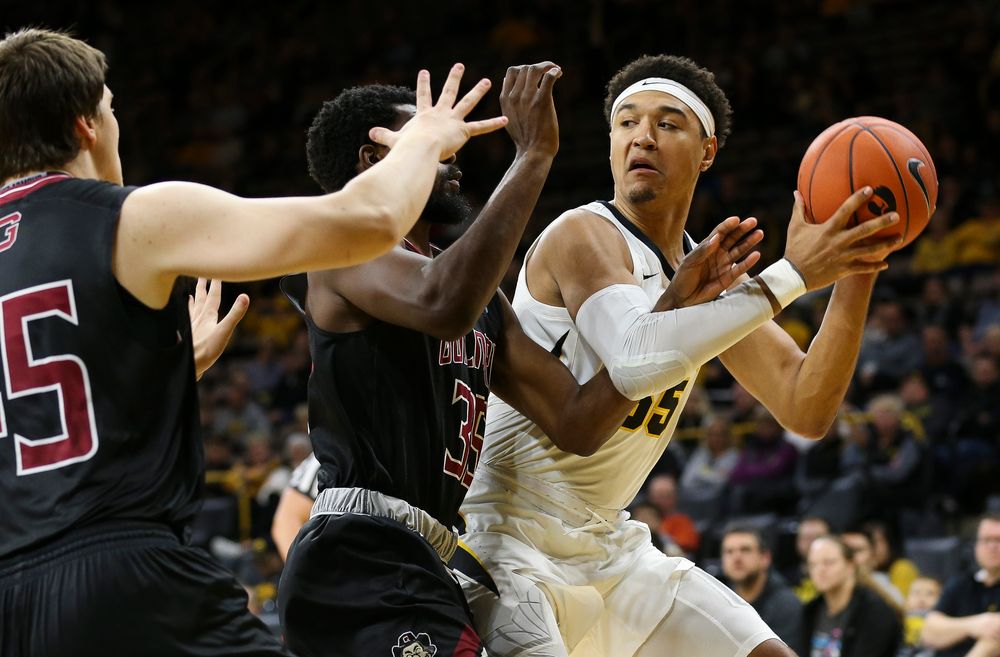 Iowa Hawkeyes forward Cordell Pemsl (35) looks to pass during a game against Guilford College at Carver-Hawkeye Arena on November 4, 2018. (Tork Mason/hawkeyesports.com)