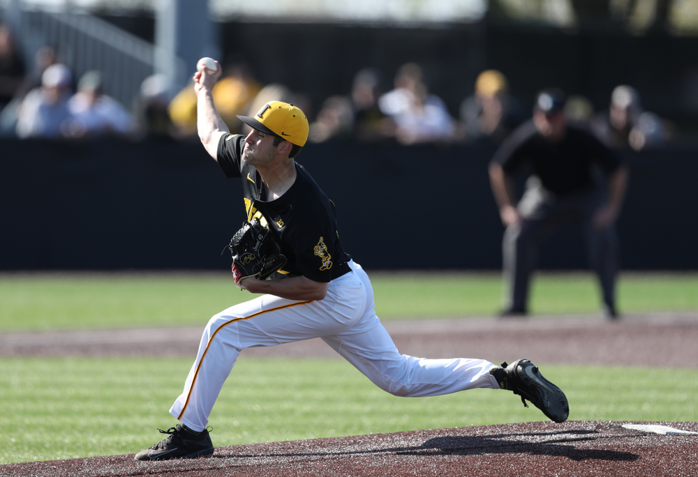 Iowa Hawkeyes Grant Leonard (43) delivers the ball to the plate during game two against UC Irvine Saturday, May 4, 2019 at Duane Banks Field. (Brian Ray/hawkeyesports.com)