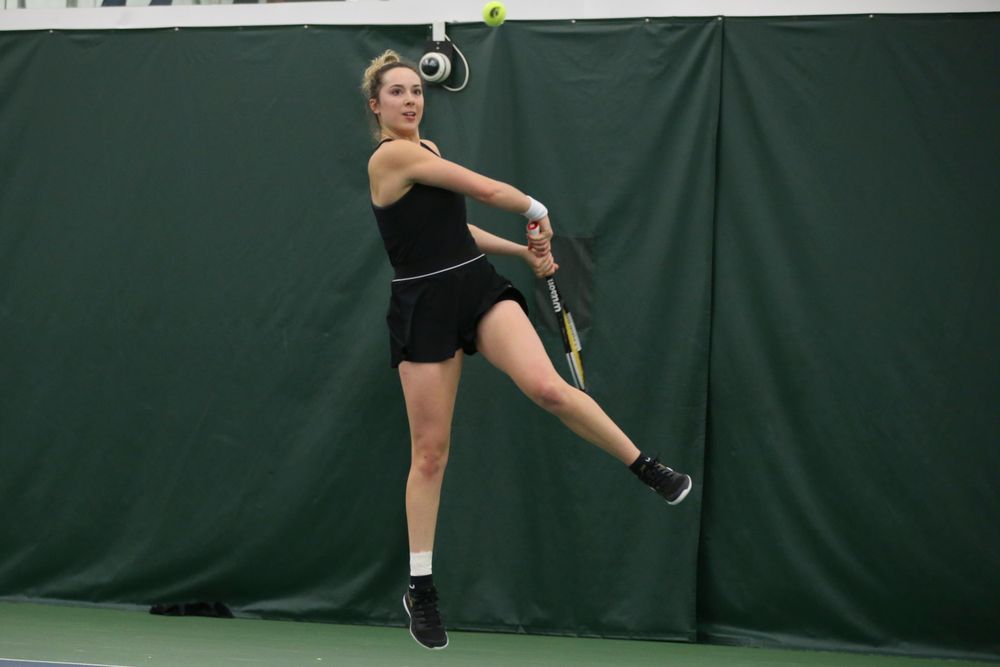 Iowa’s Samantha Mannix returns a ball during the Iowa women’s tennis meet vs UNI on Saturday, February 29, 2020 at the Hawkeye Tennis and Recreation Complex. (Lily Smith/hawkeyesports.com)