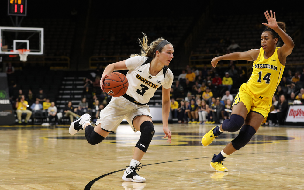 Iowa Hawkeyes guard Makenzie Meyer (3) against the Michigan Wolverines Thursday, January 17, 2019 at Carver-Hawkeye Arena. (Brian Ray/hawkeyesports.com)