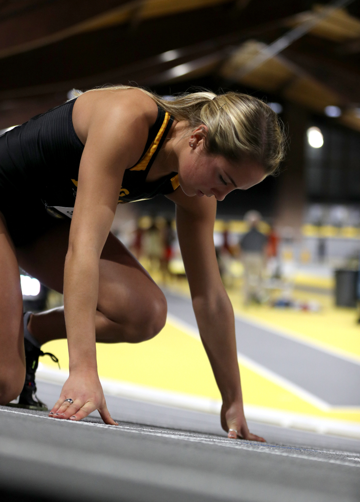 Iowa's Addie Swanson runs the 200-meters during the 2019 Larry Wieczorek Invitational Friday, January 18, 2019 at the Hawkeye Tennis and Recreation Center. (Brian Ray/hawkeyesports.com)