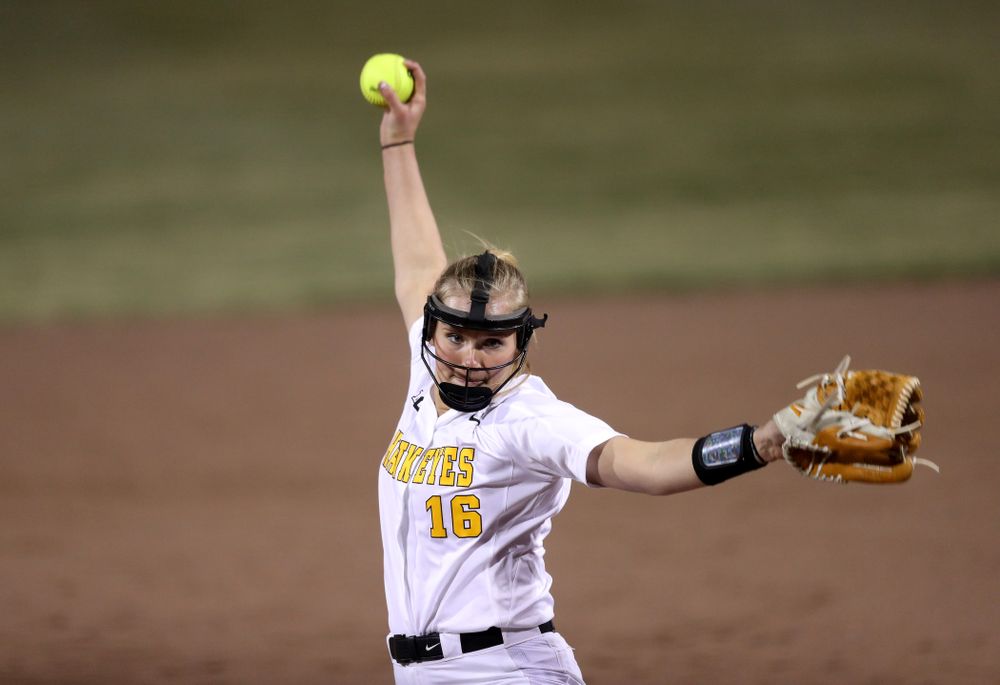 Iowa Hawkeyes Sarah Lehman (16) against Western Illinois Wednesday, March 27, 2019 at Pearl Field. (Brian Ray/hawkeyesports.com)