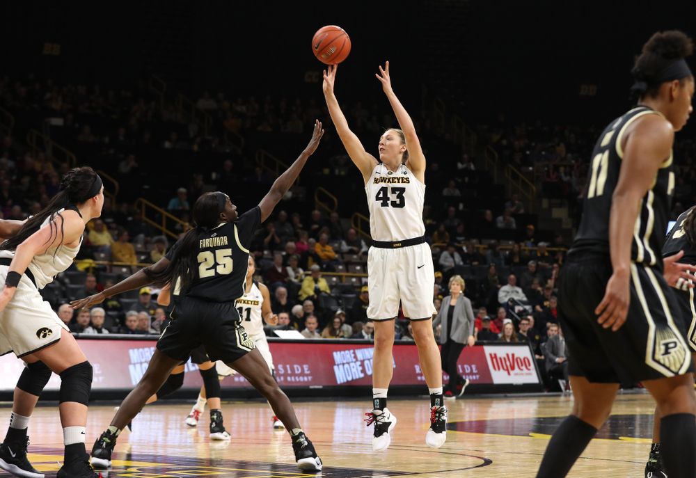 Iowa Hawkeyes forward Amanda Ollinger (43) pulls up for a shot against the Purdue Boilermakers Sunday, January 27, 2019 at Carver-Hawkeye Arena. (Brian Ray/hawkeyesports.com)
