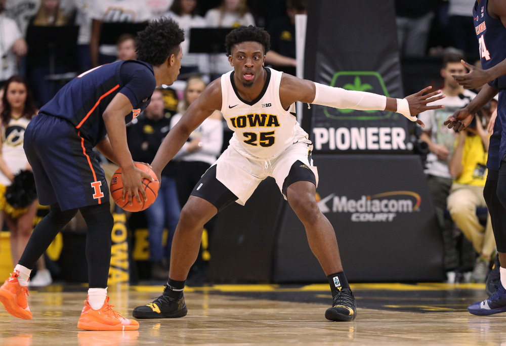 Iowa Hawkeyes forward Tyler Cook (25) against the Illinois Fighting Illini Sunday, January 20, 2019 at Carver-Hawkeye Arena. (Brian Ray/hawkeyesports.com)
