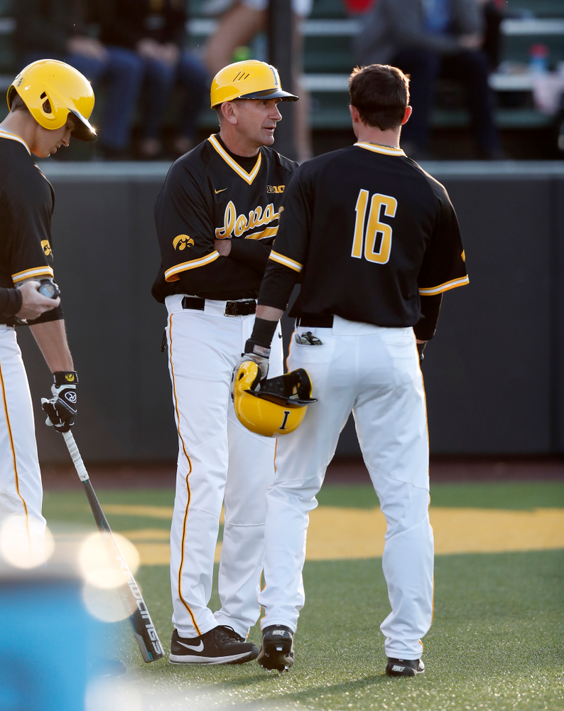 Iowa Hawkeyes head coach Rick Heller against Milwaukee Wednesday, April 25, 2018 at Duane Banks Field. (Brian Ray/hawkeyesports.com)