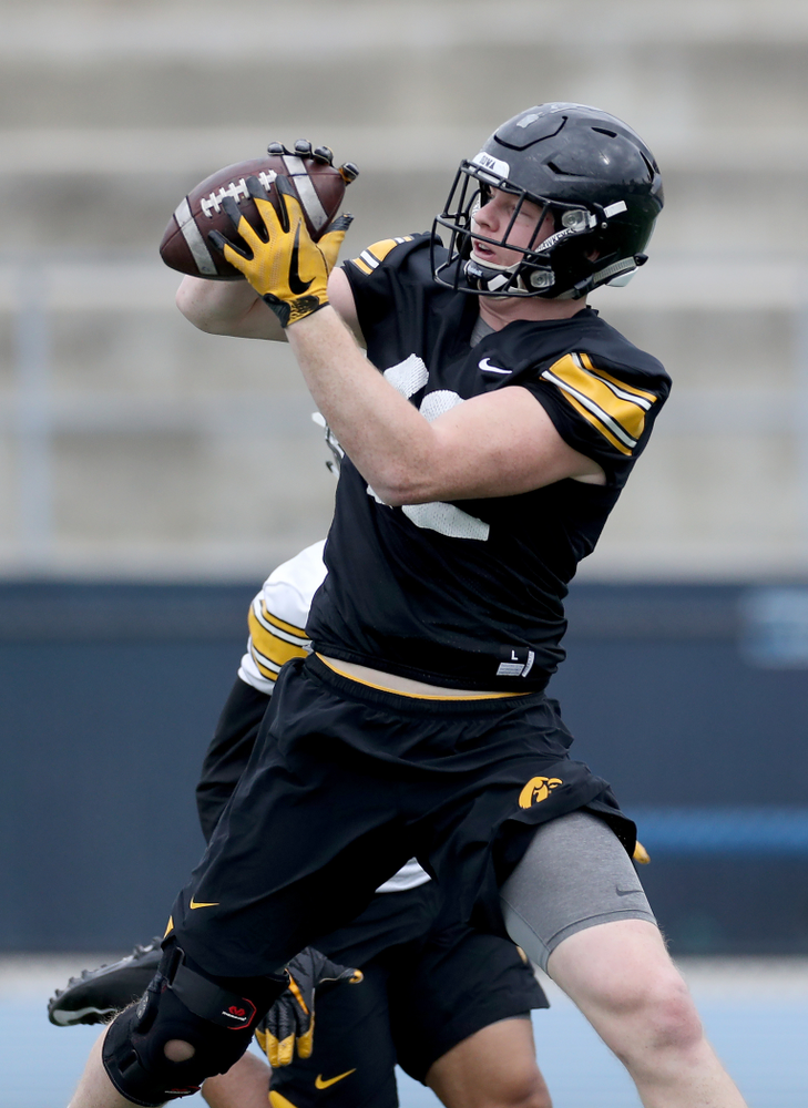 Iowa Hawkeyes tight end Shaun Beyer (42) during practice Sunday, December 22, 2019 at Mesa College in San Diego. (Brian Ray/hawkeyesports.com)