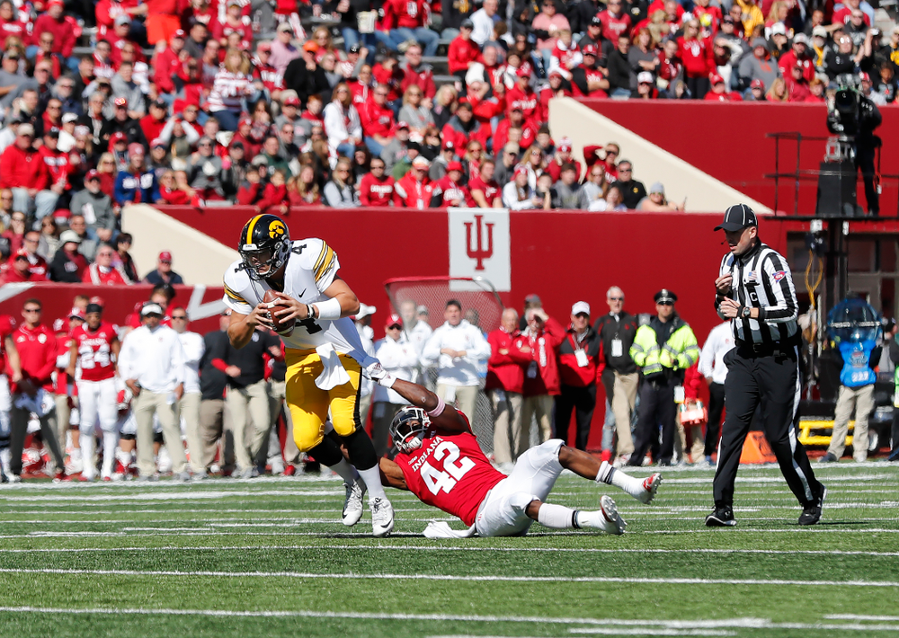 Iowa Hawkeyes quarterback Nate Stanley (4) against the Indiana Hoosiers Saturday, October 13, 2018 at Memorial Stadium, in Bloomington, Ind. (Brian Ray/hawkeyesports.com)
