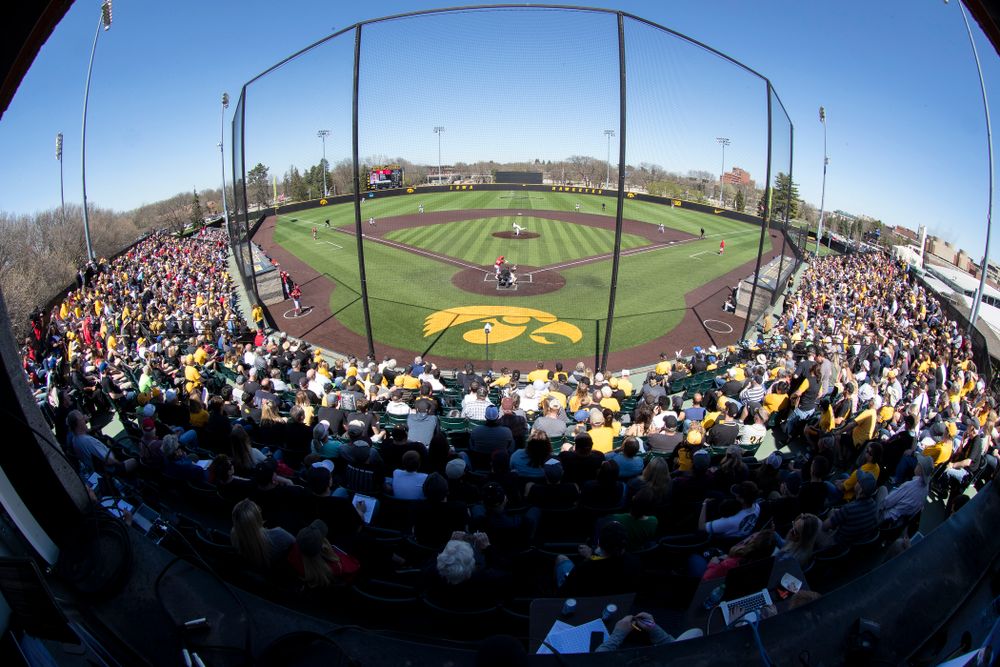 The Iowa Hawkeyes against the Nebraska Cornhuskers Saturday, April 20, 2019 at Duane Banks Field. (Brian Ray/hawkeyesports.com)