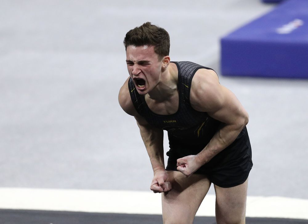 Iowa's Jake Brodarzon competes on the floor against Oklahoma Saturday, February 9, 2019 at Carver-Hawkeye Arena. (Brian Ray/hawkeyesports.com)