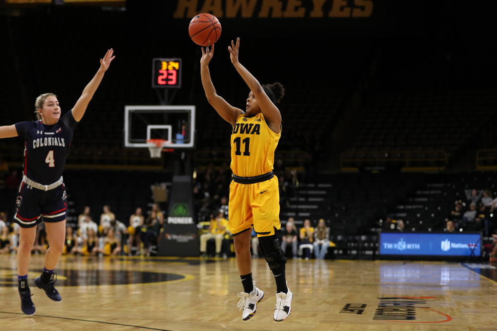 Iowa Hawkeyes guard Tania Davis (11) against the Robert Morris Colonials Sunday, December 2, 2018 at Carver-Hawkeye Arena. (Brian Ray/hawkeyesports.com)