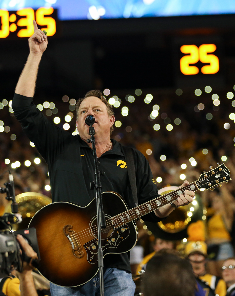 Singer Pat Green performs "Wave on Wave" at halftime during a game against Northern Iowa at Kinnick Stadium on September 15, 2018. (Tork Mason/hawkeyesports.com)