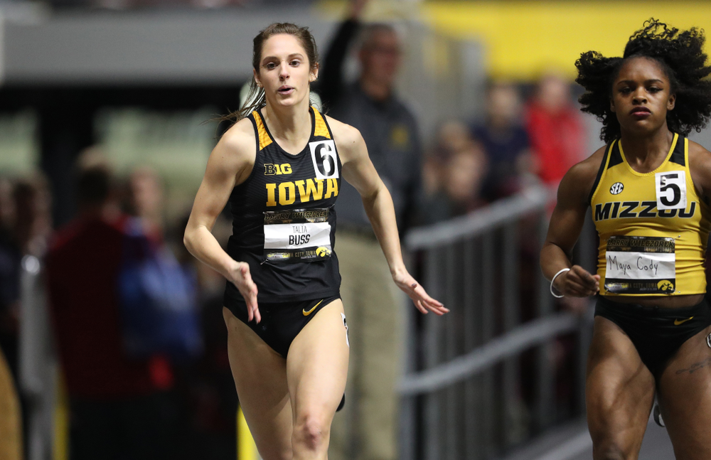 Iowa's Talia Buss runs the 200 meter premier during the 2019 Larry Wieczorek Invitational Friday, January 18, 2019 at the Hawkeye Tennis and Recreation Center. (Brian Ray/hawkeyesports.com)