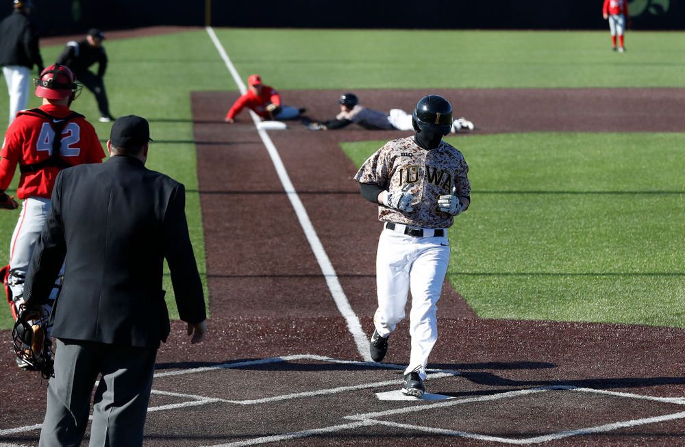 Iowa Hawkeyes infielder Chris Whelan (28) against the Ohio State Buckeyes Saturday, April 7, 2018 at Duane Banks Field. (Brian Ray/hawkeyesports.com)