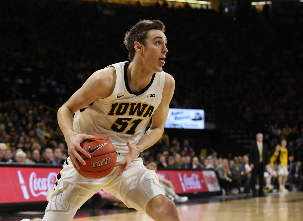 Iowa Hawkeyes forward Nicholas Baer (51) against the Ohio State Buckeyes Saturday, January 12, 2019 at Carver-Hawkeye Arena. (Brian Ray/hawkeyesports.com)