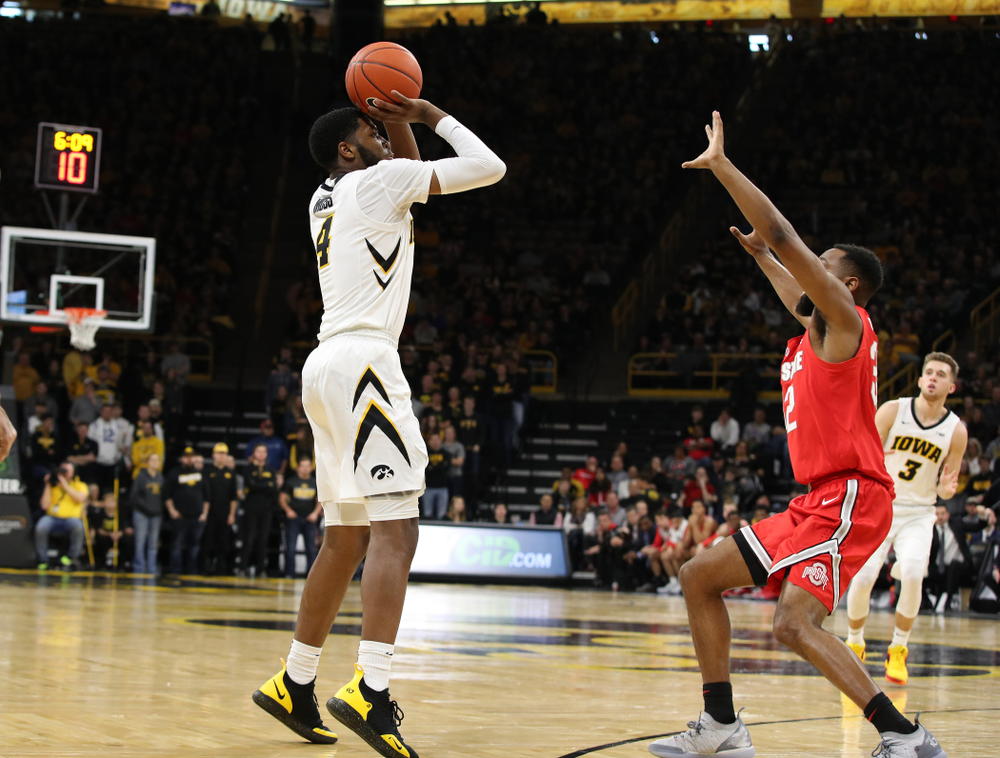 Iowa Hawkeyes guard Isaiah Moss (4) against the Ohio State Buckeyes Saturday, January 12, 2019 at Carver-Hawkeye Arena. (Brian Ray/hawkeyesports.com)