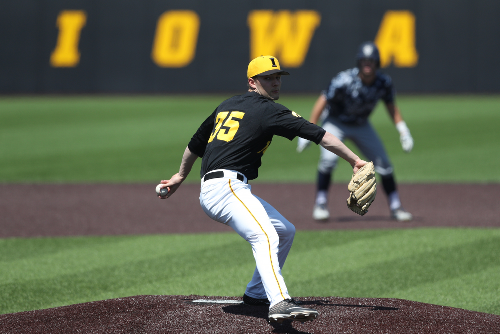 Iowa Hawkeyes Cam Baumann (35) delivers the ball to the plate during game two against UC Irvine Saturday, May 4, 2019 at Duane Banks Field. (Brian Ray/hawkeyesports.com)