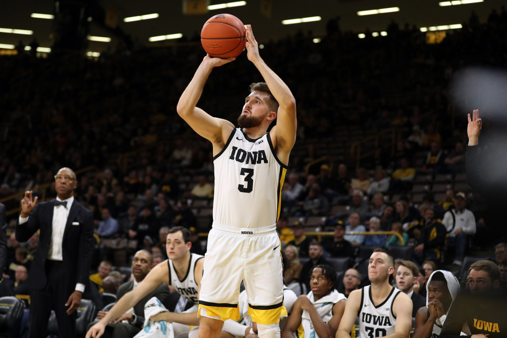 Iowa Hawkeyes guard Jordan Bohannon (3) against Oral Roberts Friday, November 15, 2019 at Carver-Hawkeye Arena. (Brian Ray/hawkeyesports.com)
