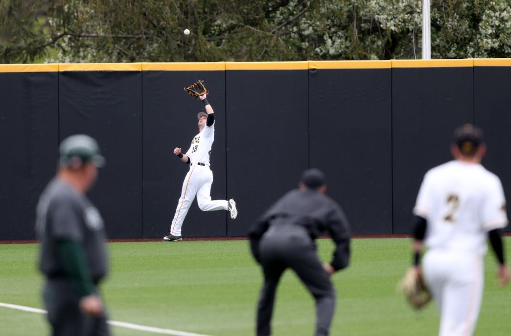 Iowa Hawkeyes Chris Whelan (28) against Michigan State Sunday, May 12, 2019 at Duane Banks Field. (Brian Ray/hawkeyesports.com)