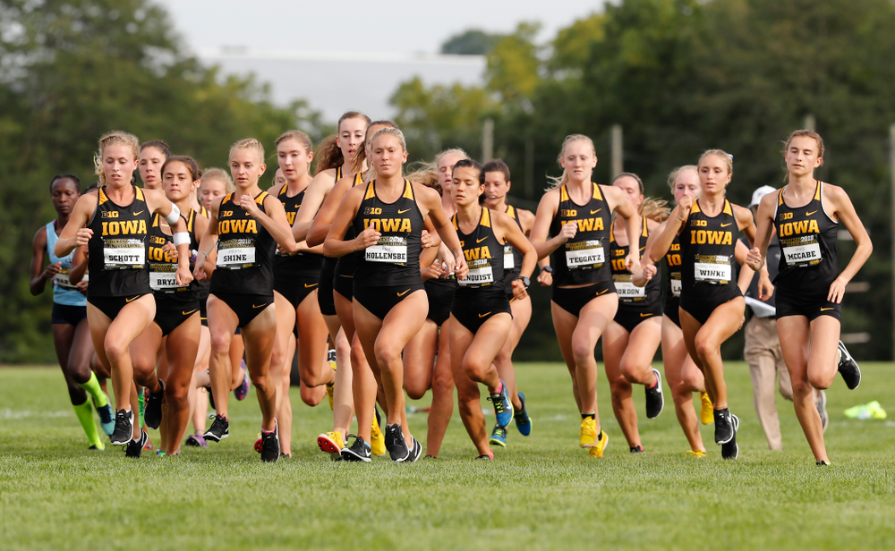 The Iowa Hawkeyes during the Hawkeye Invitational Friday, August 31, 2018 at the Ashton Cross Country Course. (Brian Ray/hawkeyesports.com)