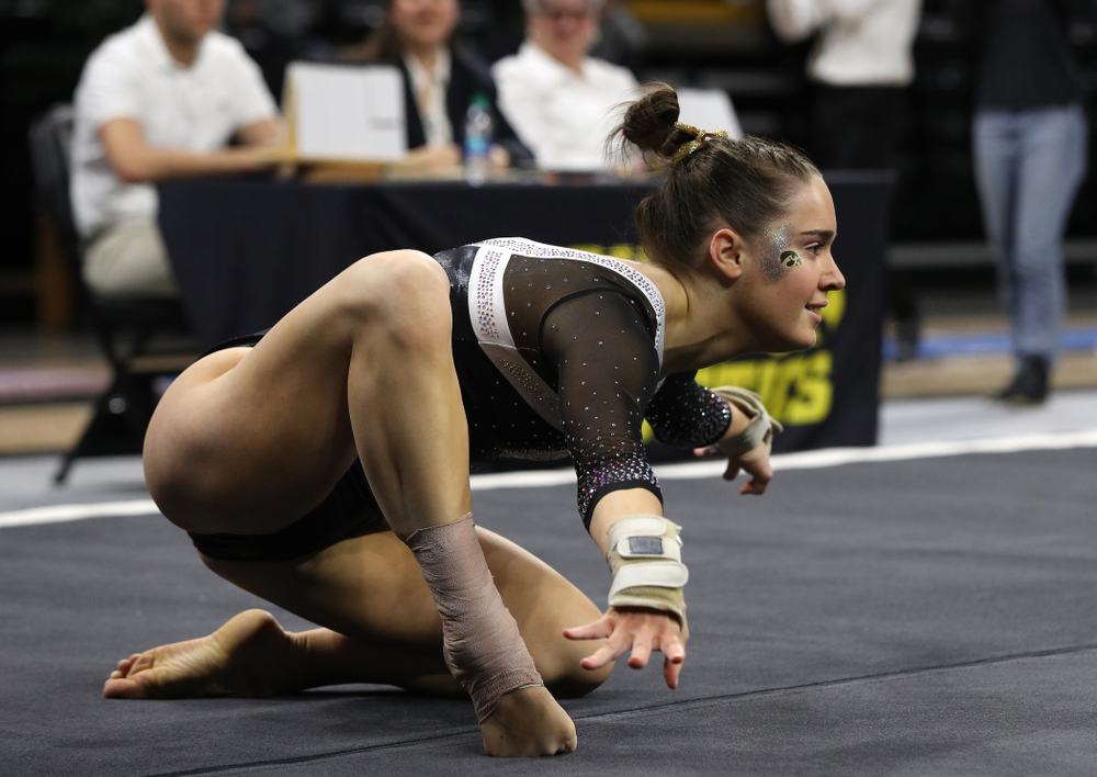 Iowa's Allie Gilchrist competes on the floor against the Rutgers Scarlet Knights Saturday, January 26, 2019 at Carver-Hawkeye Arena. (Brian Ray/hawkeyesports.com)