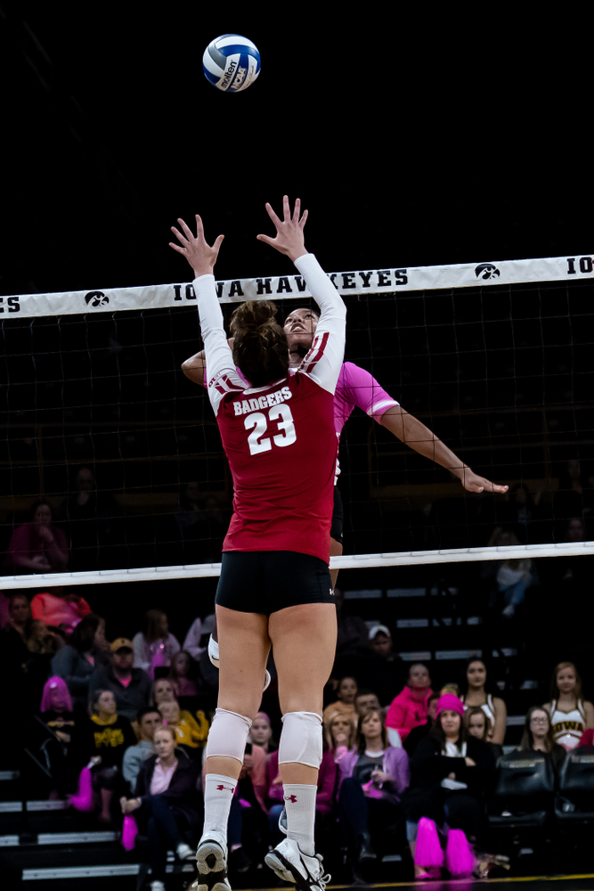 Iowa Hawkeyes middle blocker Amiya Jones (9) against the Wisconsin Badgers Saturday, October 6, 2018 at Carver-Hawkeye Arena. (Clem Messerli/Iowa Sports Pictures)