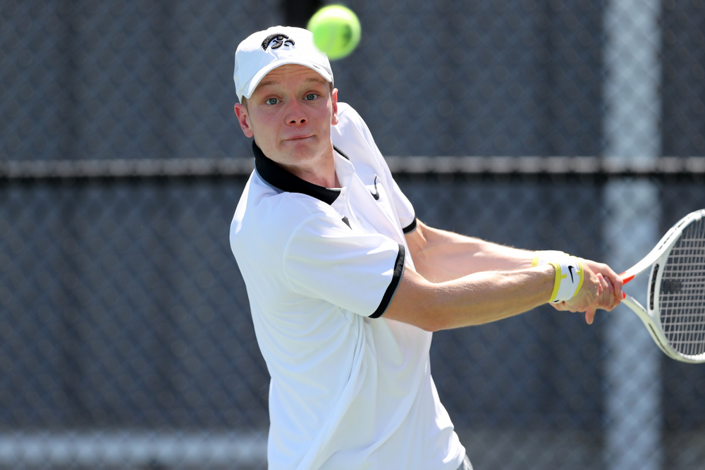 IowaÕs Jason Kerst against the Michigan Wolverines Sunday, April 21, 2019 at the Hawkeye Tennis and Recreation Complex. (Brian Ray/hawkeyesports.com)