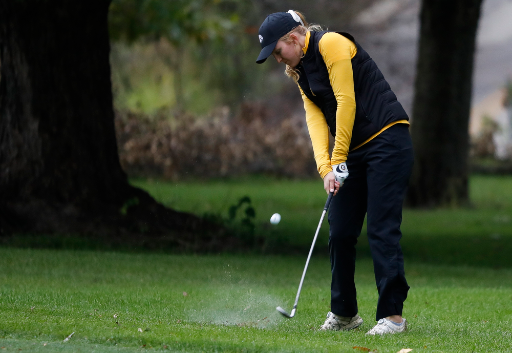 Iowa's Annalee Dannegger hits an approach shot during the Diane Thomason Invitational at Finkbine Golf Course on September 29, 2018. (Tork Mason/hawkeyesports.com)