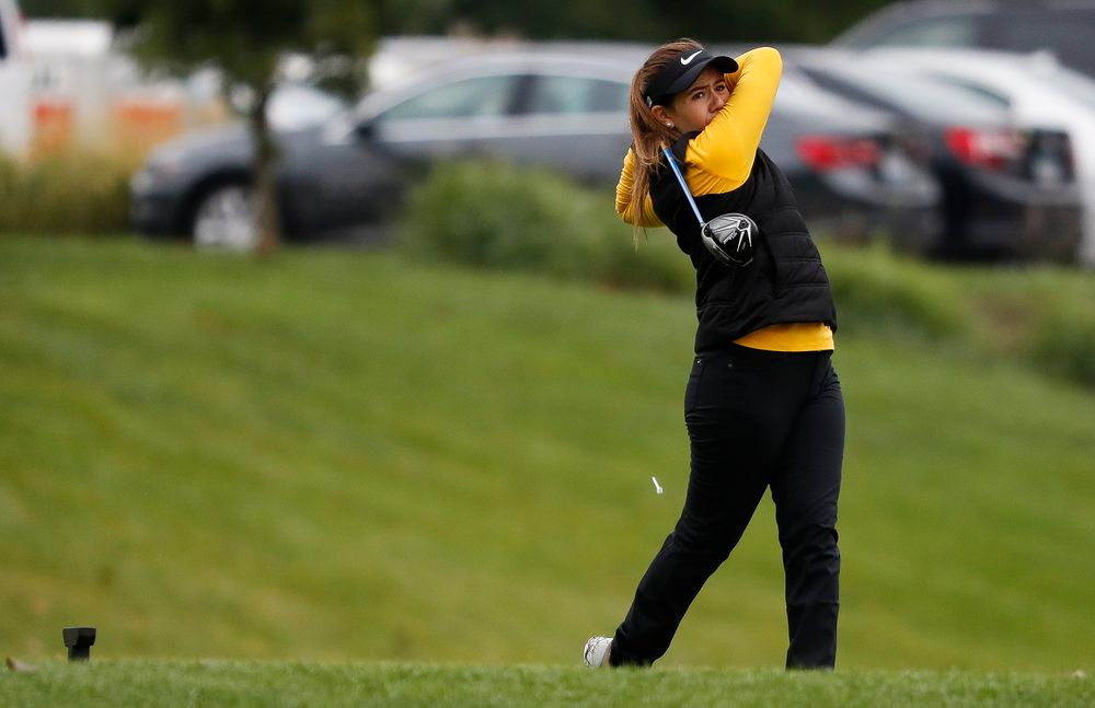Iowa's Manuela Lizarazu tees off during the Diane Thomason Invitational at Finkbine Golf Course on September 29, 2018. (Tork Mason/hawkeyesports.com)