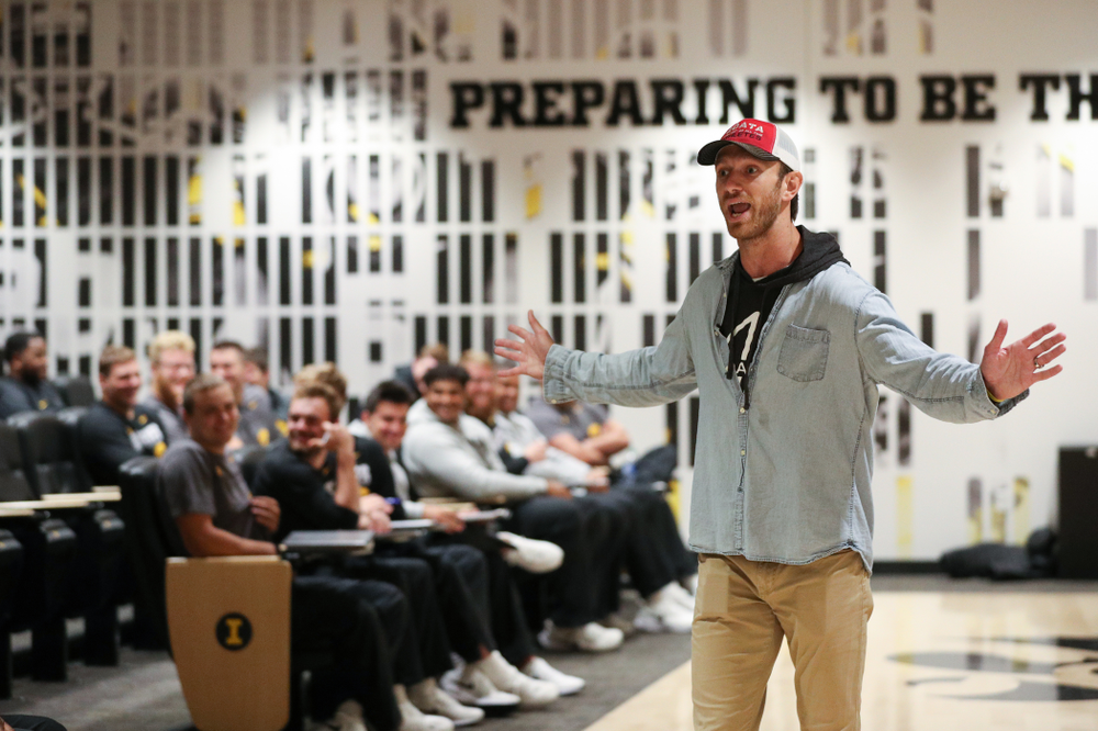 Honorary Captain Ricky Stanzi addresses the team Friday, October 11, 2019 at the Hansen Football Performance Center. (Brian Ray/hawkeyesports.com)