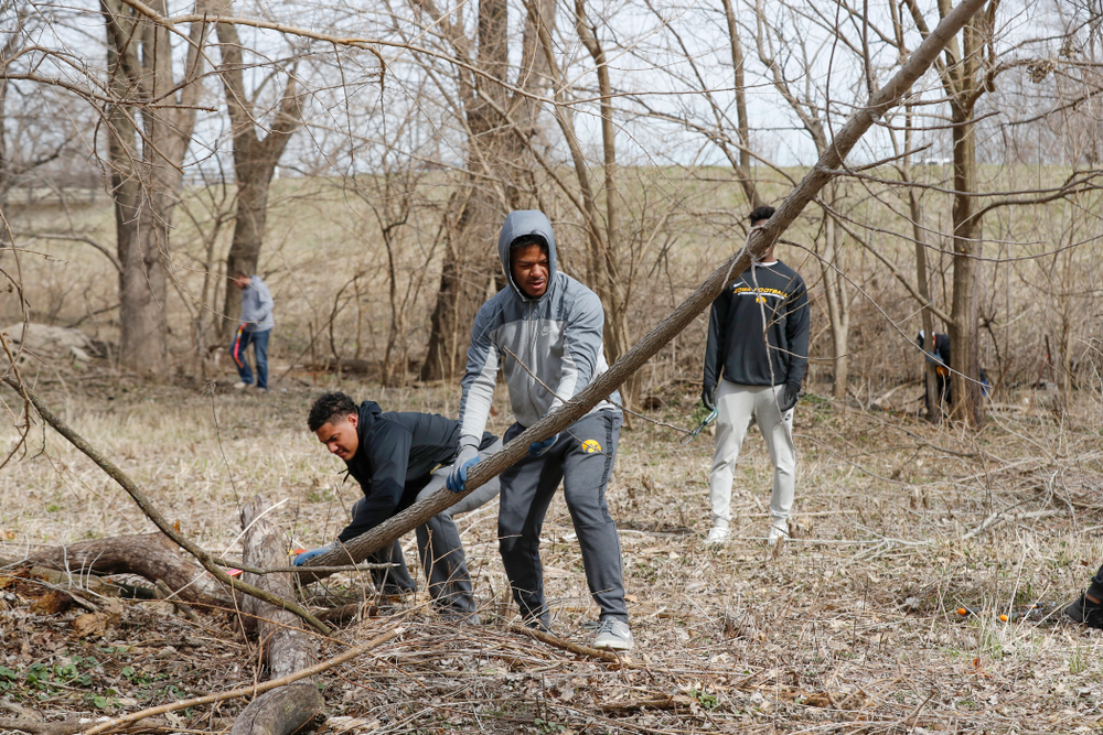 Hawkeye Football players volunteer during the Iowa Athletics Department's annual Day of Caring Sunday, April 22, 2018. (Brian Ray/hawkeyesports.com)