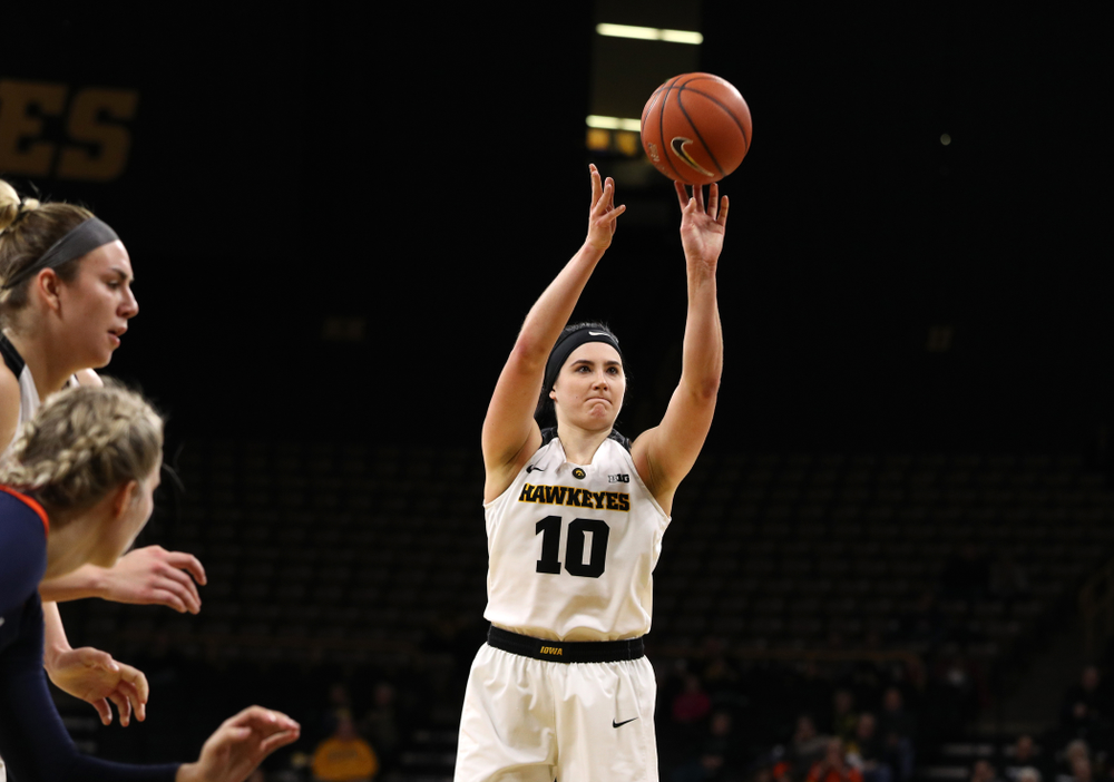 Iowa Hawkeyes forward Megan Gustafson (10) against the Illinois Fighting Illini Thursday, February 14, 2019 at Carver-Hawkeye Arena. (Brian Ray/hawkeyesports.com)